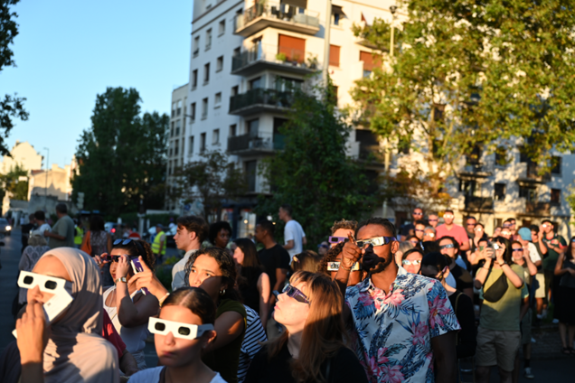 le soir de l'éclipse solaire 
