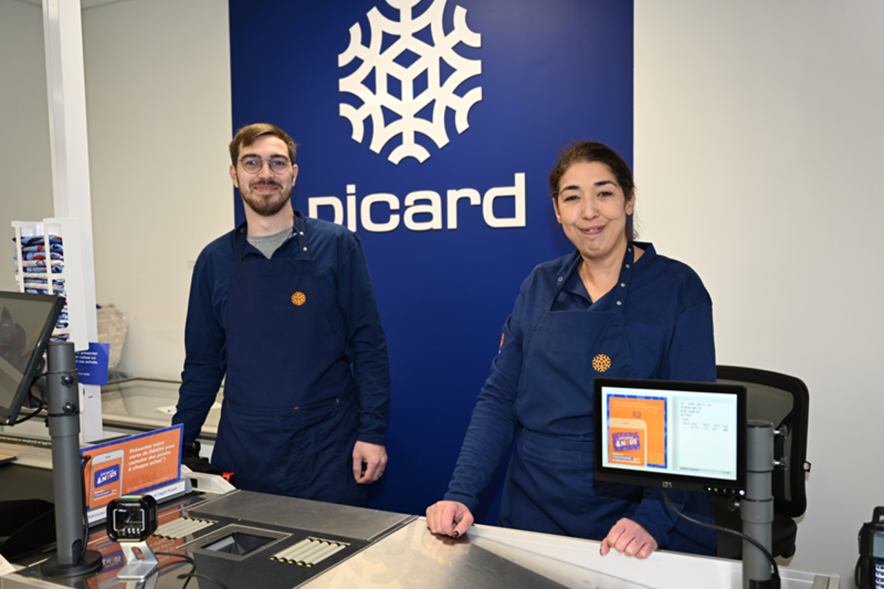Samia Bendrif et Jordan Mollet, dans le magasin Picard Marceau
